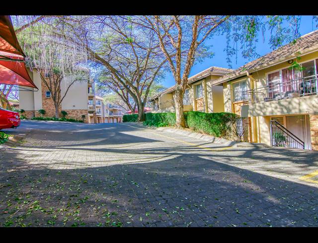 2 BEDROOM APARTMENT RENTED IN BRYANSTON